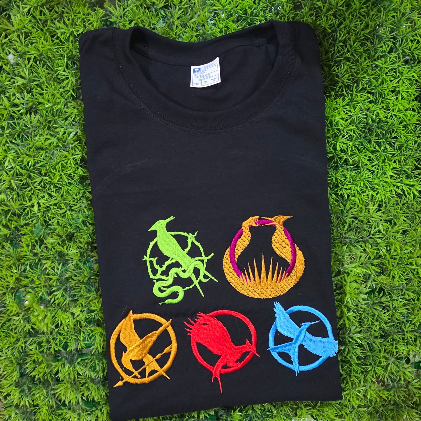 Playera bordada THG