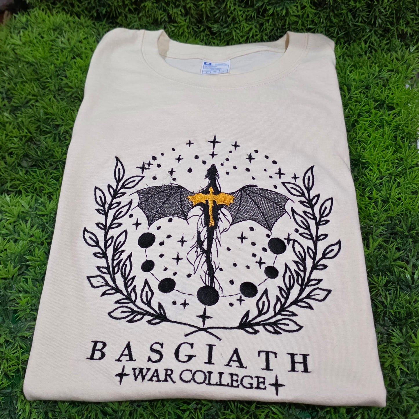 Playera Bordada Saga Empíreo