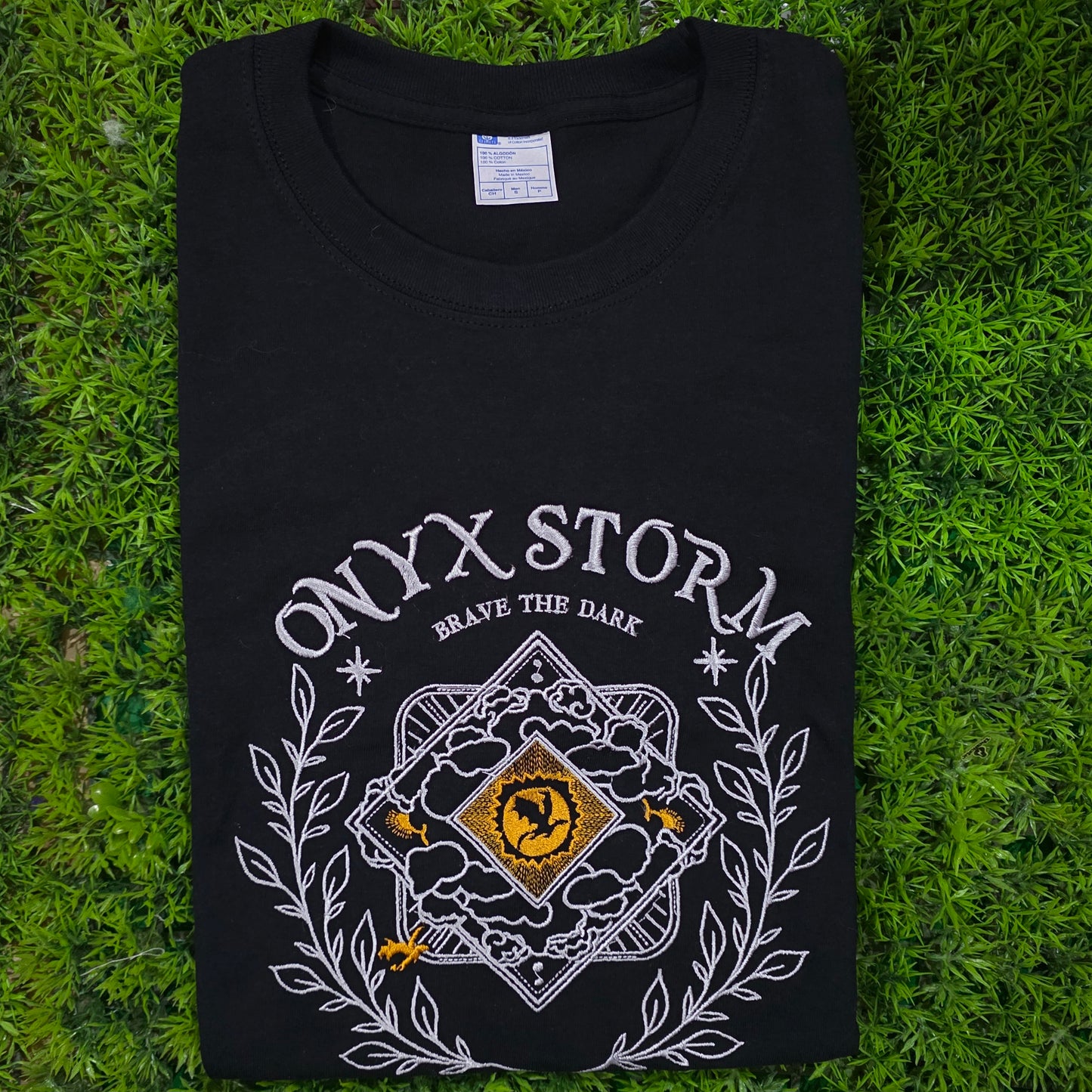 Playera Bordada Saga Empíreo