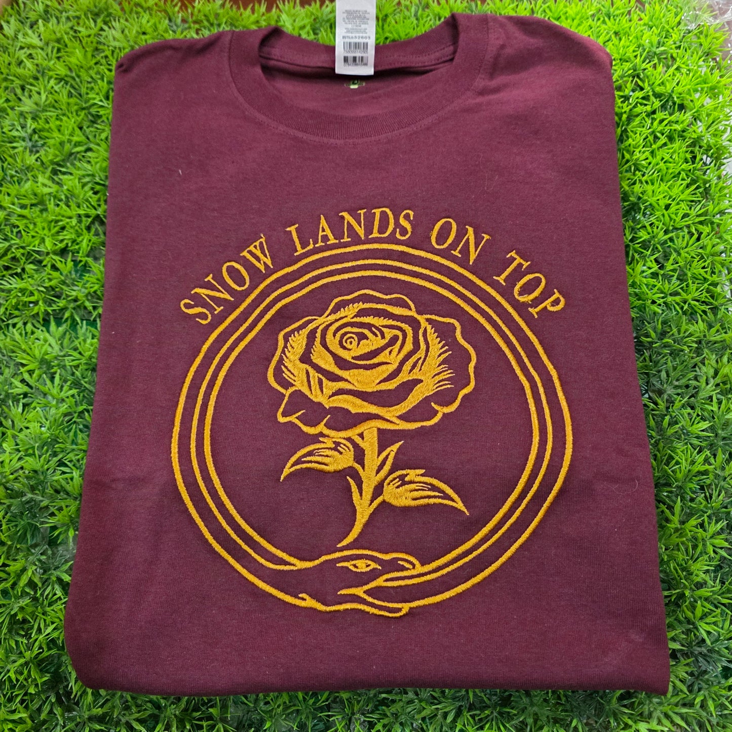 Playera bordada THG