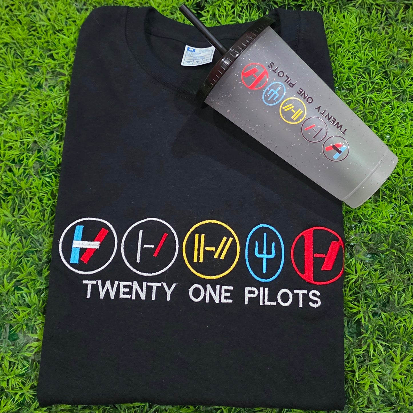 TWENTY ONE PILOTS
