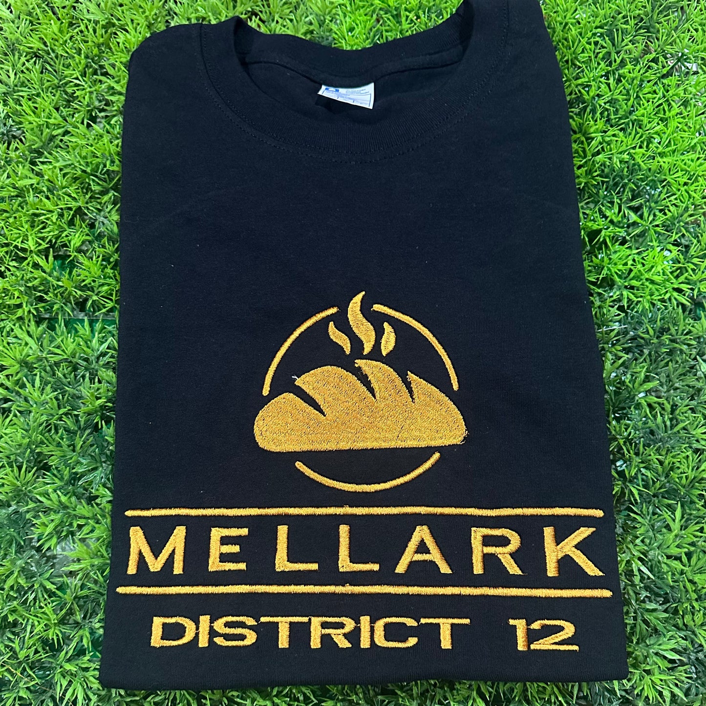 Playera bordada THG